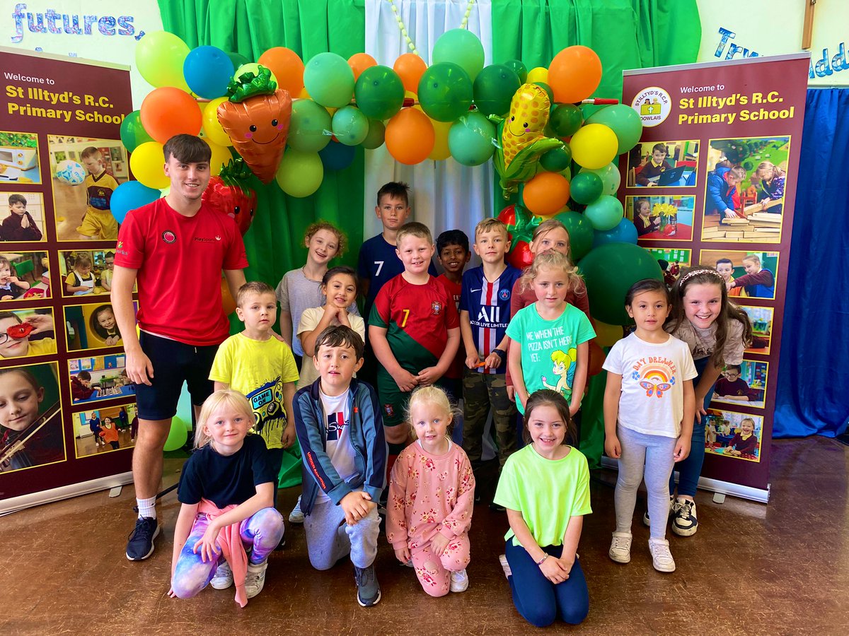 Illtyds_RC's tweet photo. #BCAFoodAndFun23
#Day3
A massive shout out to Dewi @PlaySportsLtd who taught the children lots of news games they can play on our yard. We hope to see some of these games again in September!
@JanineBrill 
#KeepFitKeepHealthy
@CTMUHBDietetics 
@ShelleyPowellRD 
@MerthyrCBC https://t.co/fyyHbtiOBr