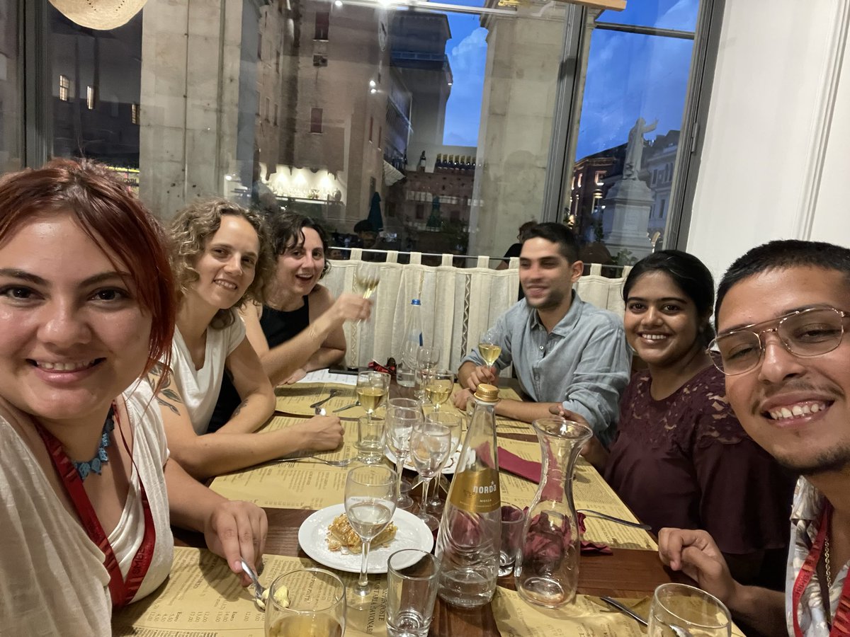 Carmina Barberena-Jonas 💛🍋🌻🌕✨ tweet media