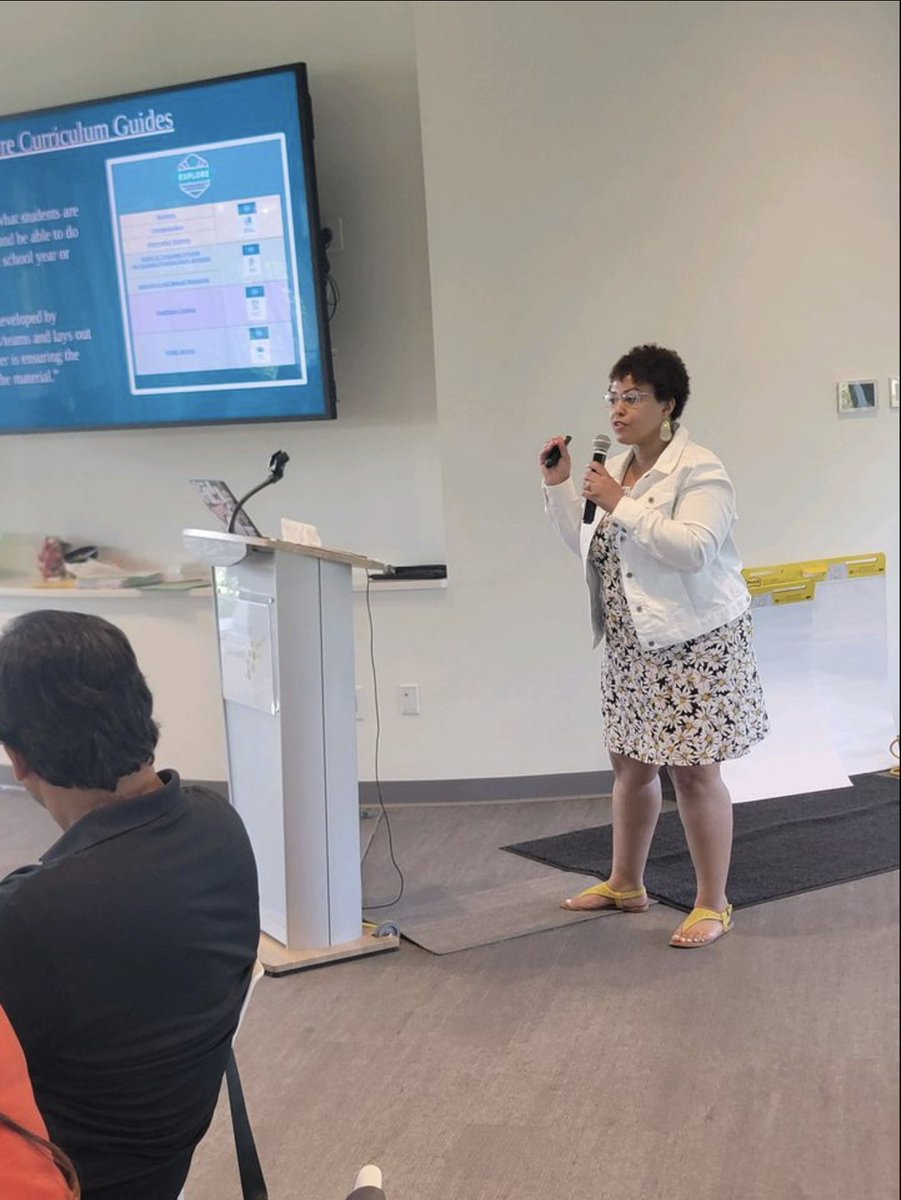 Our <a href="/farnsleymiddles/">Farnsley MS</a> Explore Pathway Teachers enjoyed participating in the Explore PDs this week. We are ready to engage, inspire, and empower our students! 🥰