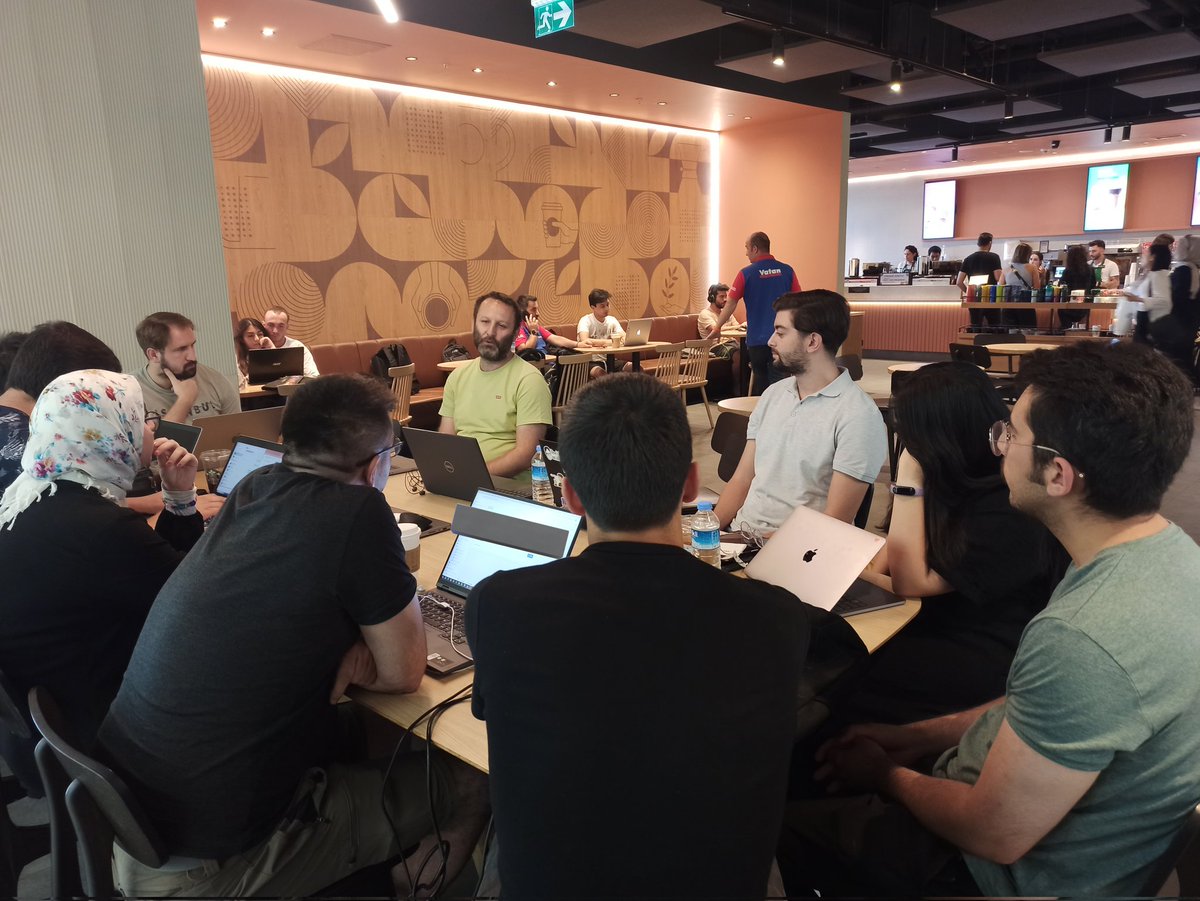 devstorming's tweet photo. Happy Remote Day 🥳
Bugünkü etkinliğimizde Londra'dan katılan misafirimiz vardı 🪐 @hadi_tok https://t.co/VjI9LZIfMA