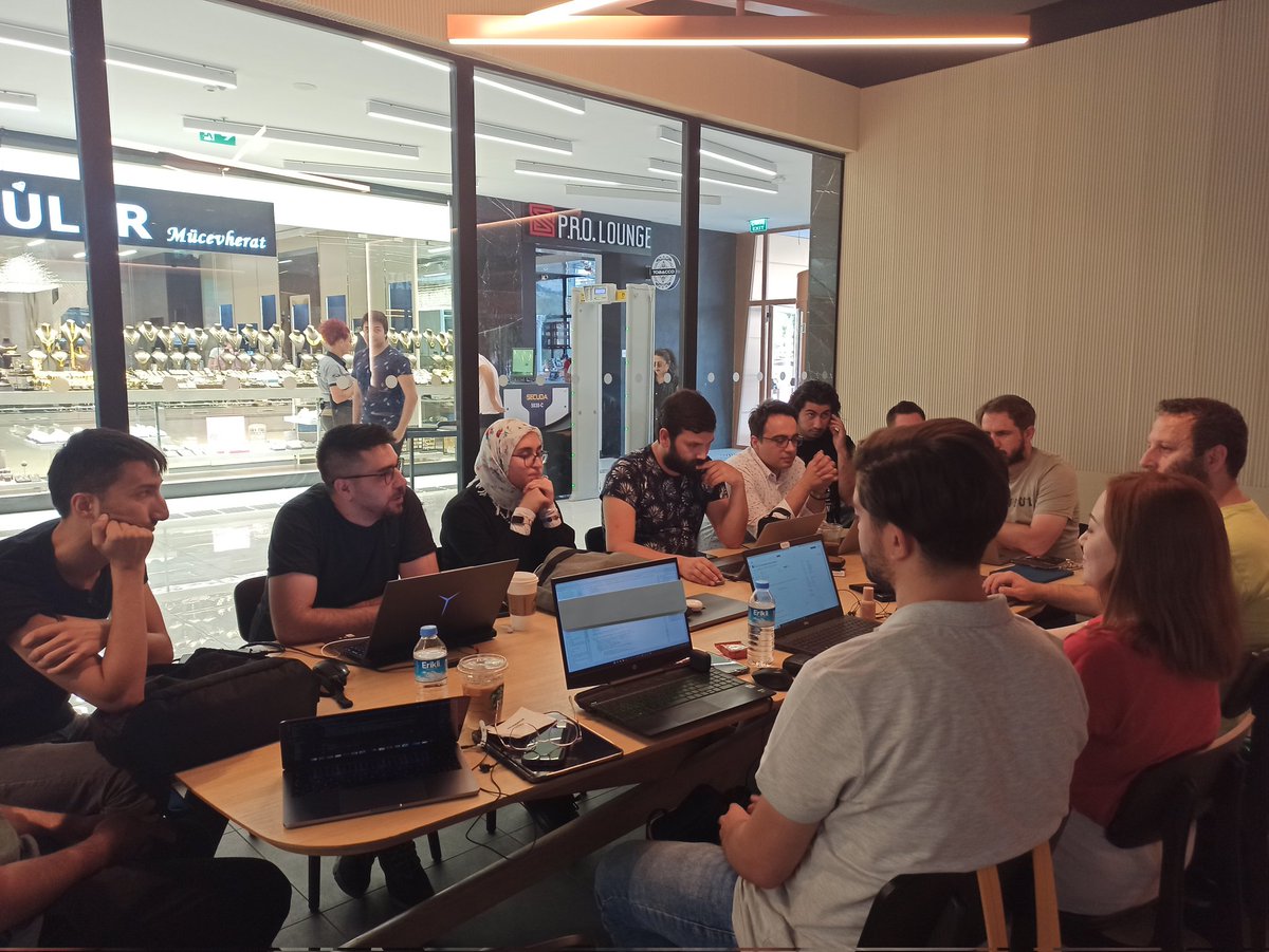 devstorming's tweet photo. Happy Remote Day 🥳
Bugünkü etkinliğimizde Londra'dan katılan misafirimiz vardı 🪐 @hadi_tok https://t.co/VjI9LZIfMA