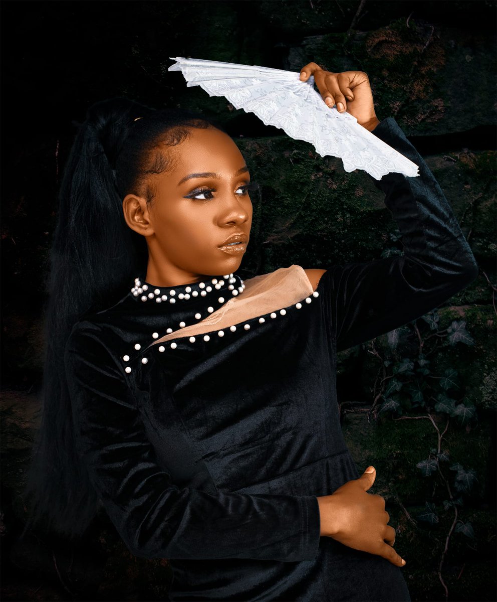 PillarWorksstud's tweet image. Regina Joshua
Make-up artist