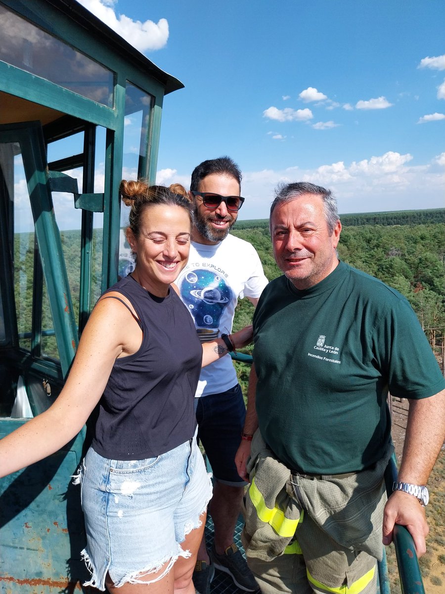 Rus_sanz's tweet photo. Hoy @UGT_SP_Leon visitando al charly 3, a la cuadrilla de #tragsa y a la torreta en #RIOCAMBA. @flykba
@valtoral1, #Jaime
#misvertigosyyo
#Ugtserviciospublicos
#bomberosforestales https://t.co/CAunqNAyOt