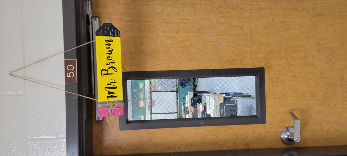 emb0889's tweet photo. I'm ready for Open House! #NCSSBeTheBest #newteacher https://t.co/qTuUsTgfDJ