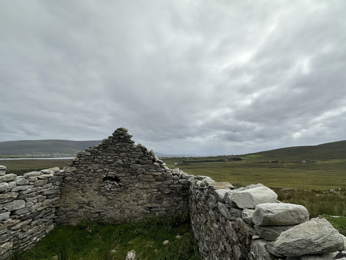 époque press tweet media