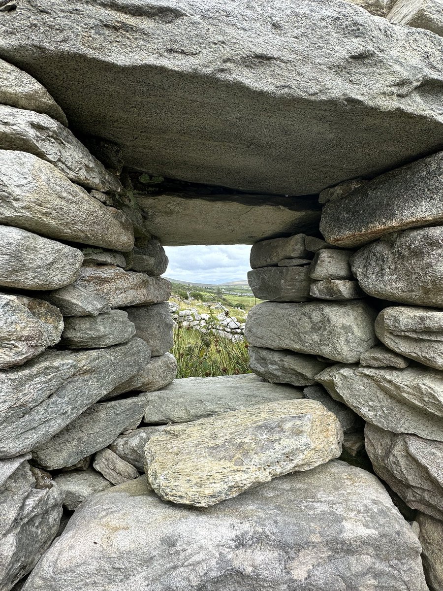 époque press tweet media