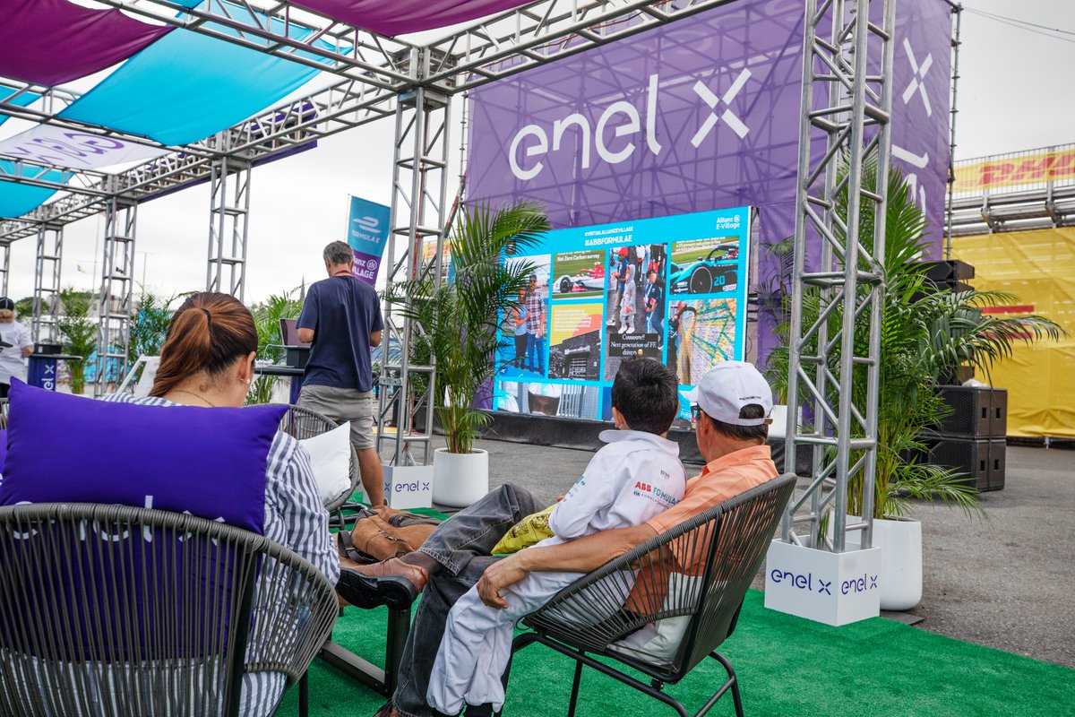 DragonfliMedia's tweet photo. In July 2021, the ABB FIA Formula E World Championship made its lone stateside stop in Brooklyn, NY, where we acted as the race series’ local operating partner in collaboration with Throwing Star Collective. 
📸 Brian Nevins https://t.co/mHHL7Xg6i6