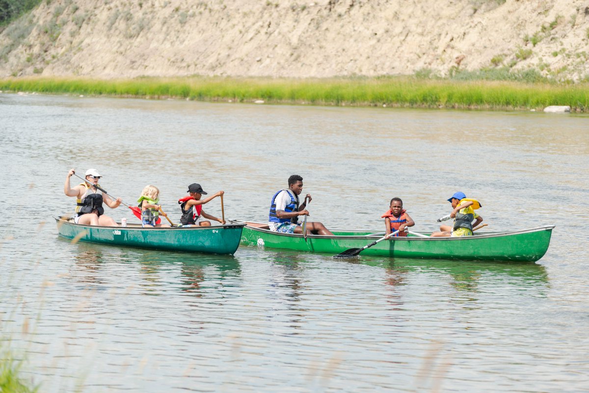 salemacres's tweet photo. We've had such a blast that time has flown by at #KidsCamp2. Our days have been packed with fun activities like #canoeing, #crafting, #hiking, taking pictures at #ThePoint, playing #widegames to collect all the colors of the rainbow, solving knot puzzles, and singing at #campfire https://t.co/qHuJgx60cd