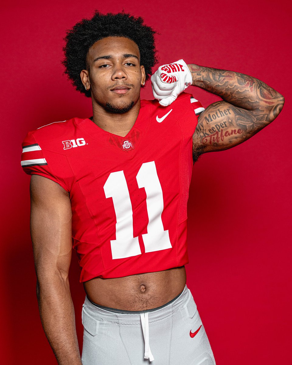 OhioStateFB's tweet photo. something about that scarlet 🔥 https://t.co/X7ZPdg01gb