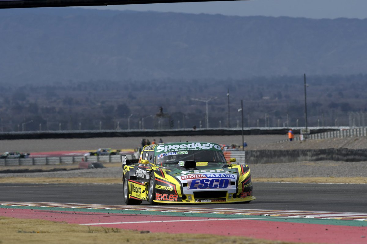 gmartinezcomp's tweet photo. @smclaughlin93, we have a Yellow Ford to give you in #TCenBuenosAires
just like your INDYCAR!! 
🏁⚡️

@actcargentina @AgustinCanapino @Campeonesnet https://t.co/jPTJtxh42t