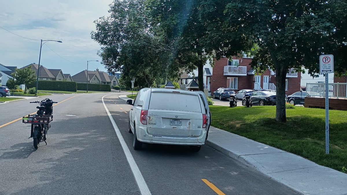 Fietser Divik tweet media