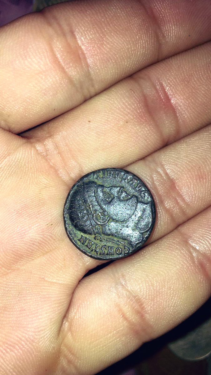 يلا نفتح مزاد عليها ب 10000$ 
مين يزيد 🙂
#عملات_رقمية 
#Cryptocurrency 
#antiquities