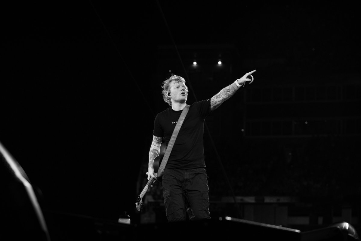 edsheeran's tweet photo. Win a signed setlist from Nashville ✍️💛

Follow the Mathematics Tour setlist playlist on Spotify to enter, here: https://t.co/55FeUq1fmp https://t.co/pNg7E9sftH