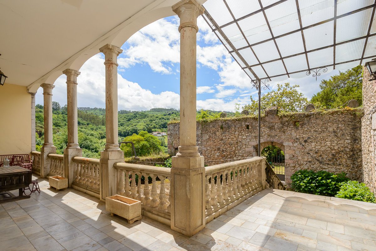 RusticasS's tweet image. Singular conjunto palacial en excelente estado de conservación.
Dispone de un terreno de 100 ha. y está situado a 18 km. de #Oviedo, en el oncejo de Grado. n9.cl/hofilp