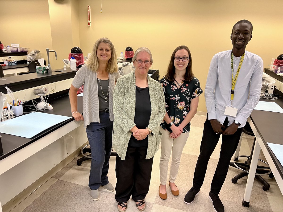 wsuapplebaum's tweet photo. WSU Applebaum was honored to welcome Mandela Washington Fellow Bounama Senghor, PharmD, who researches malaria and blood parasites in Senegal, Dakar. He met with Medical Laboratory Science faculty and toured our microbiology student lab. Thanks for visiting, Bounama! https://t.co/cSbTq83OLa