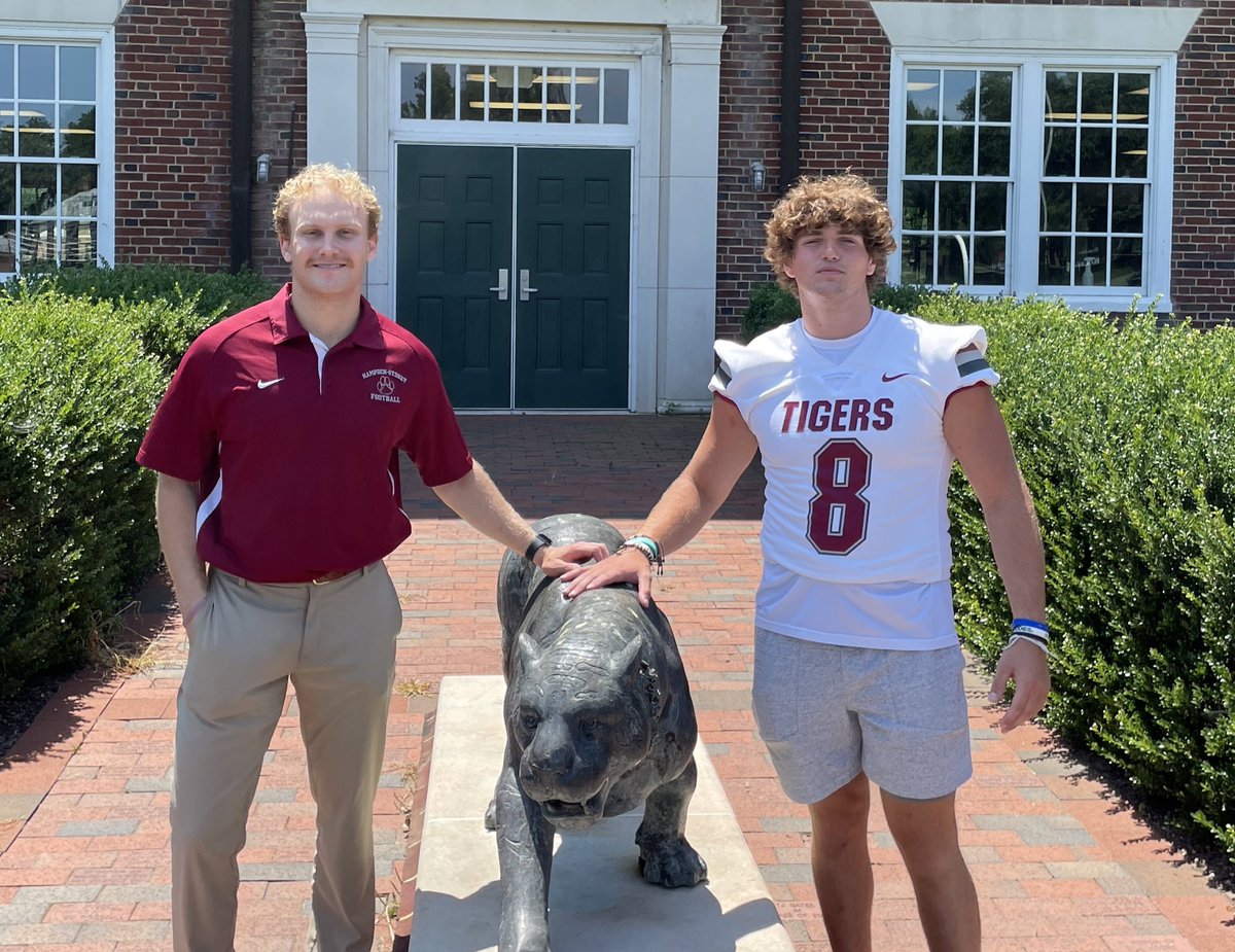 After a great visit and talk with @dilloncostell01  and <a href="/HSCCoachClarkJr/">David Clark Jr</a>  I’m excited to receive a roster spot offer from <a href="/HSC__FOOTBALL/">H-SC Football</a> !!