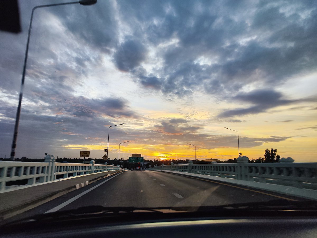 Duckerous538's tweet photo. #อยุธยา #คานหาม #หมู่บ้านสินธิวา #บ้านสร้าง https://t.co/pMUBSDHC9h