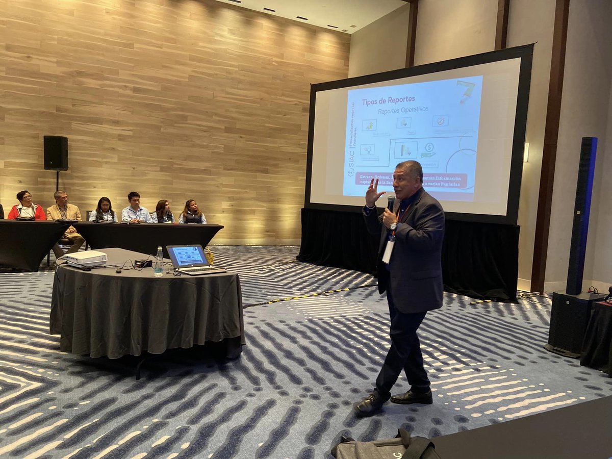 SIACSoftware's tweet photo. El ingeniero Eduardo Arreola, comparte con nuestros clientes un taller técnico en el que podrán aprender la generación y explotación de reportes para información a consejo, en el marco del 𝟵° 𝗘𝗻𝗰𝘂𝗲𝗻𝘁𝗿𝗼 𝗱𝗲 𝗨𝘀𝘂𝗮𝗿𝗶𝗼𝘀 𝗦𝗜𝗔𝗖. https://t.co/NqduXnzpXF