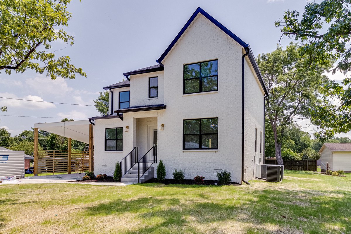 Psychotropix's tweet photo. Built this house that presold and closed this week. Turned out great! 

https://t.co/vNNEKvBy70 https://t.co/RA83xCTbpc