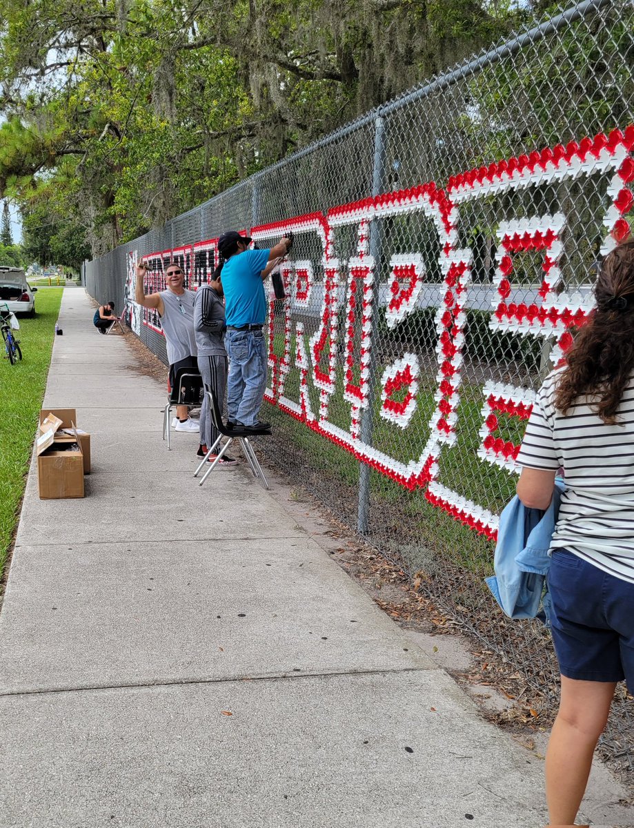 Allen_Math_IMS's tweet photo. Mr. Dimoff and some volunteers getting the school ready! Pride In The Tribe! @IMS_Indians https://t.co/kYjcOsAw8X