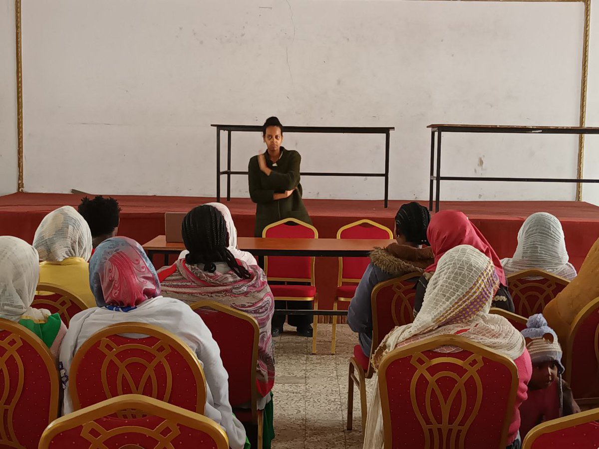 N4ED_Org's tweet photo. Training that will enable them to become successful sales agents was provided to them!
This project means a lot to us as it enables us to meet 2 of our goals at once: making nutritious biscuits available to children while also creating income opportunities for unemployed women! https://t.co/gqRzWcsbOn