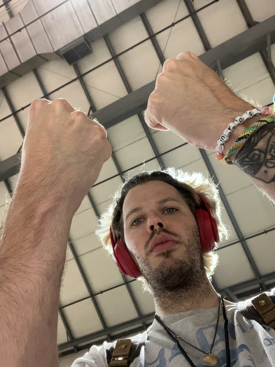 RareCandyIL's tweet photo. CHICAGO GIG // 8/10 AT THE BEAT KITCHEN! AS IN IF YOU DONT SHOW UP IM “BEAT”-IN YOU UP HEARD?

https://t.co/ouuiQjhWrc https://t.co/yF43sSVGOd