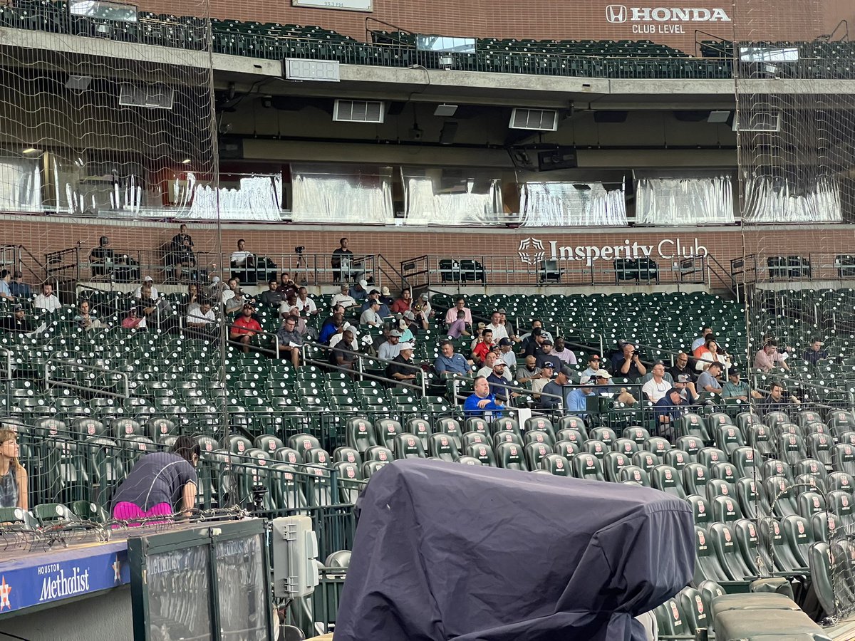 texas_scouts's tweet photo. Every MLB club with multiple scouts present along with several college recruiters. Always great attendance for this event! #TSAGame https://t.co/iiLrVQsvk1