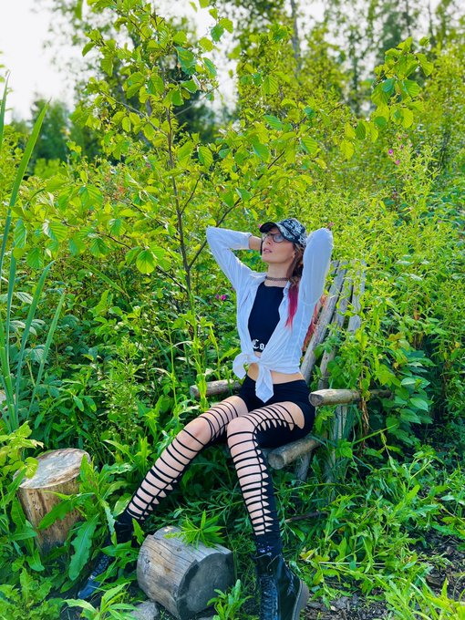 me ☘️☘️☘️ https://t.co/sQtle8COeg<a href="/tag/onesummerday"class="tags"><span>#onesummerday</span></a>