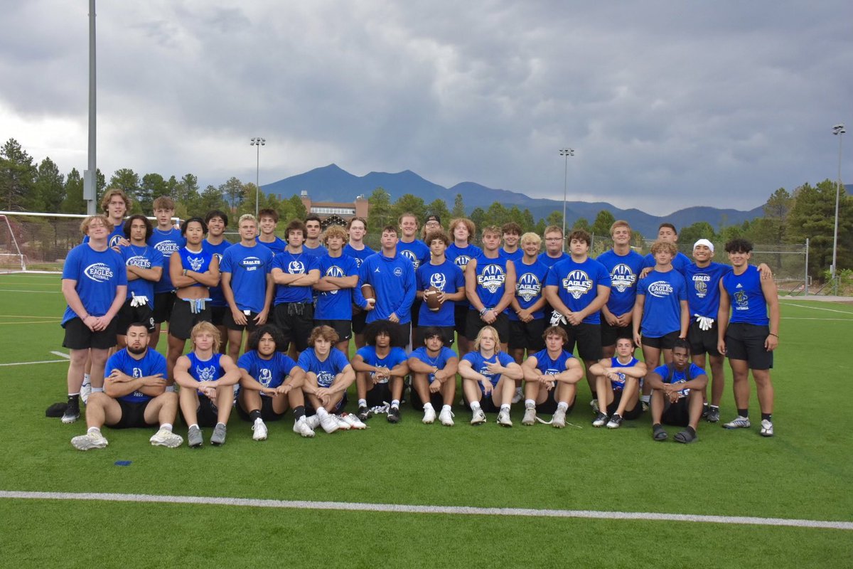 CoachCole42's tweet photo. Last high school football camp for these guys! Great group of seniors!🏈💪💪 https://t.co/pv0PklsXyl