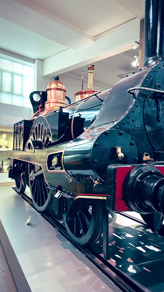 R0zinakhan's tweet image. Having an amazing day in London with my teenager! We explored the Science Museum, wandered around South Kensington and had a blast discovering the city together🚇🌆 #LondonBound #ExploringLondon