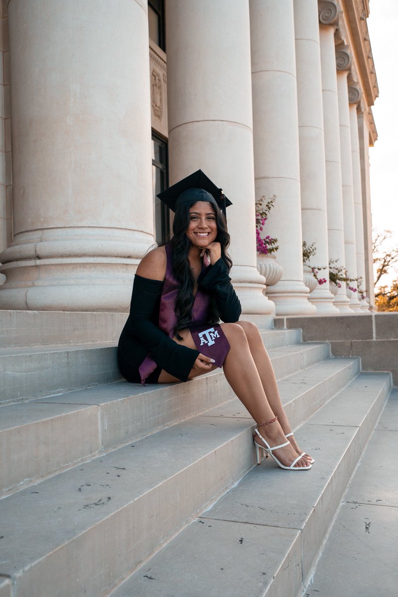 joccc_'s tweet photo. 17 days until I graduate from THE Texas A&amp;M University 🎓🤍 https://t.co/57njNSuSKP