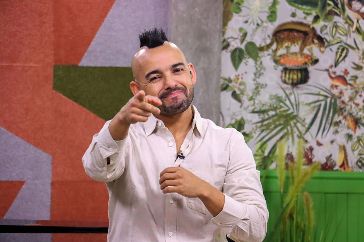 expressoshow's tweet photo. If you could master any skill, what would it be? 🤔 
You could WIN 1 of 10 MasterClass subscriptions worth R3000 to help you skill up! 
To enter, visit https://t.co/XE7CfU0zwO 
#BICFlex #MasterYourLook #ExpressoShow https://t.co/Jk3fRufCYP