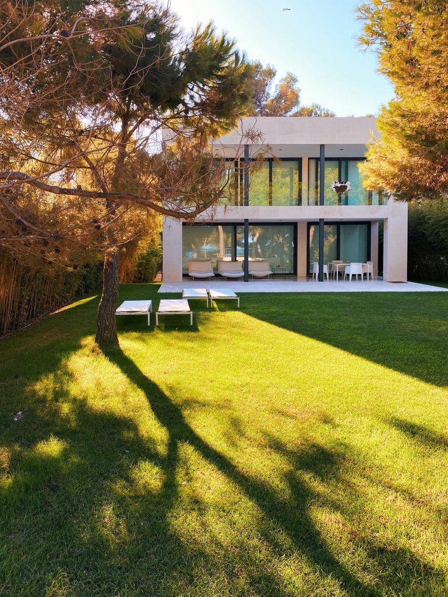 gabihousedesign's tweet photo. Diseños modernos de casas, todas me encantan... necesito tener como 10 casas para poder usar todas estas fachadas https://t.co/uX70c1NMIw