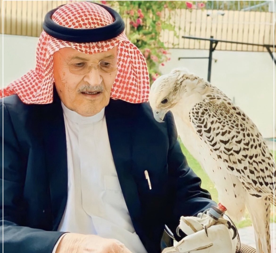 yasseraltwaijri's tweet photo. اللهم اغفرالله وارحمه واكرم نزله وألهم أهله وذويه الصبر والسلوان ، احر التعازي لأبناءه الأعزاء ولكافة أبناء قبيلة عنزة الكرام 
 #متعب_بن_محروت_الهذال_في_ذمة_الله https://t.co/KdNhhCM8ye