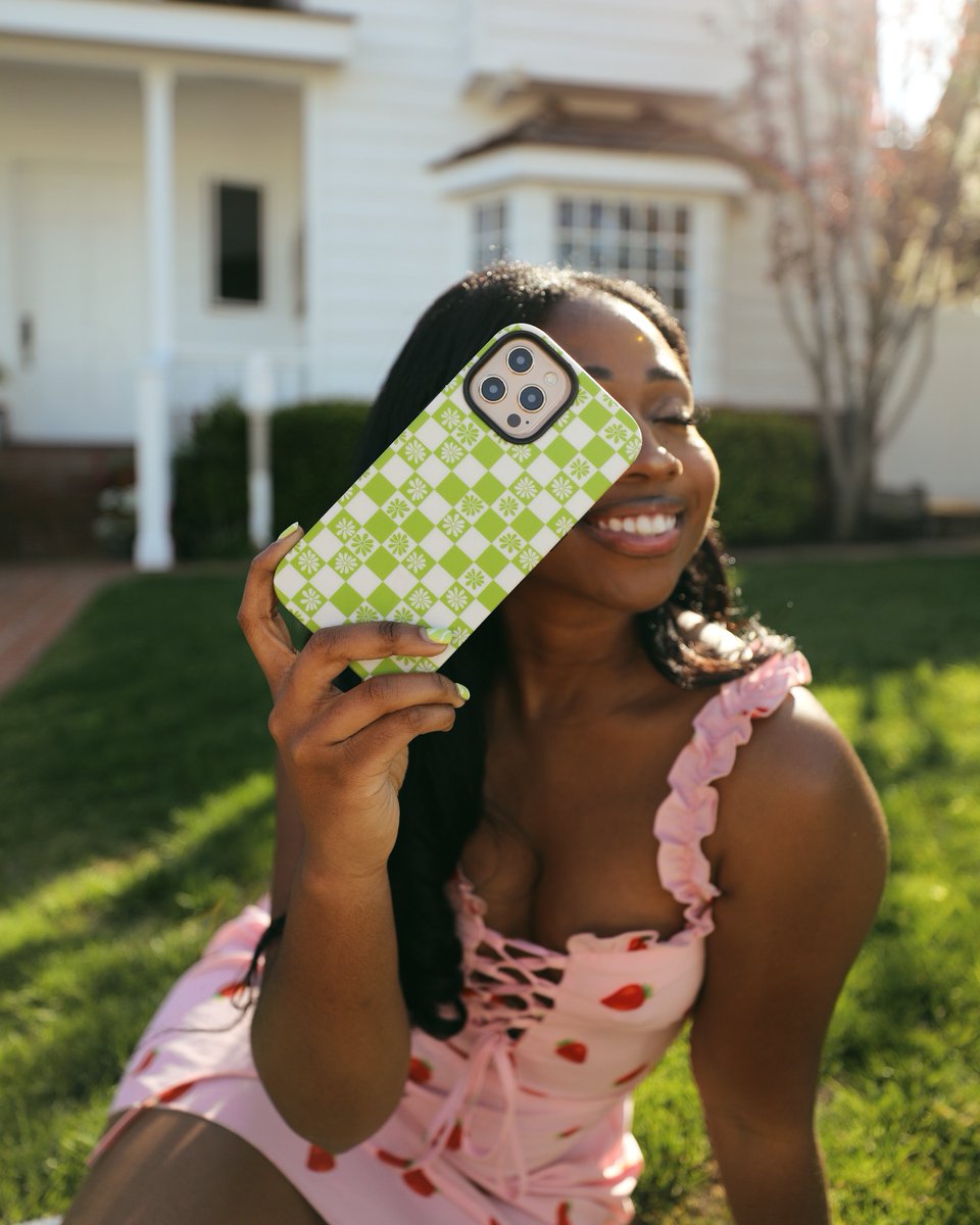 getcasely's tweet image. Summer is definitely here☀️🌿💕 Shop now for a bright summery case🍓