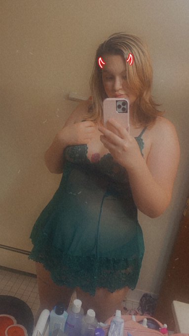 Come watch me on myfreecams 💗 https://t.co/dfEFAkBJHL<a href="/tag/onlyfans"class="tags"><span>#onlyfans</span></a><a href="/tag/camgirl%D9%90"class="tags"><span>#camgirlِ</span></a>