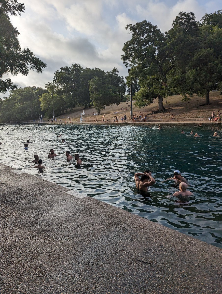 Aaron Jones tweet media