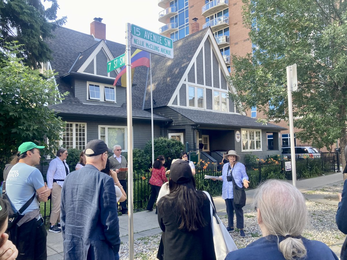 ShaunMHunter's tweet photo. Such fun touring this group of Winnifred's family &amp;  aficionados to two of her Calgary homes (with a stop at her colleague Nellie McClung's place)  #OWCattle100 https://t.co/uBTxMqd1Rw