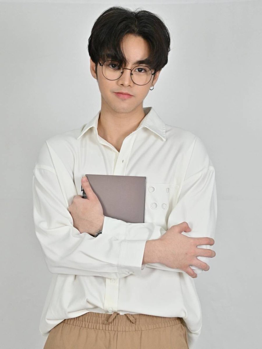 ENTSYNCTHAiLAND's tweet photo. เฟิร์ส
#โฟล์คธรรศ
#FolkTouch
.
#เปลี่ยนฝันเป็นนาย
#BornToBeYTheSeries
#WELLTHAiLAND https://t.co/HXxJzg5f0r