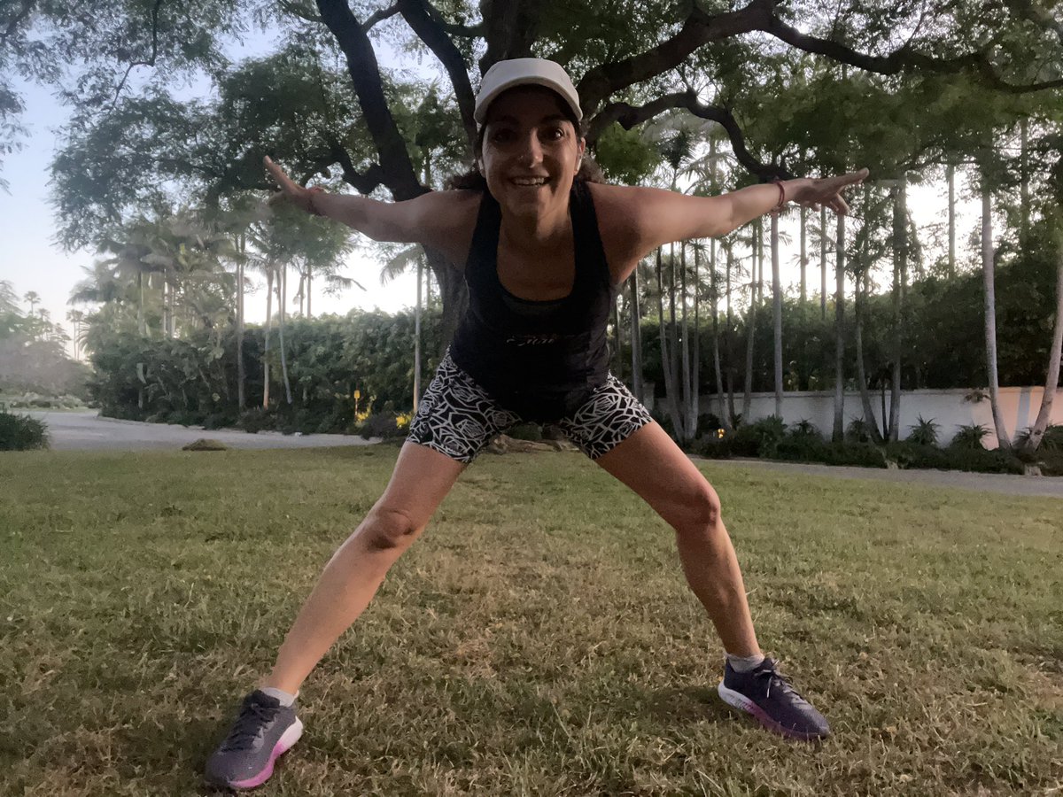 mandimellen's tweet photo. Ready to tackle day! πππ»ββοΈ
β¨
#mandimellen #runningmama #runforlife #runforfun #behappybehealthy #behappybeyou #losangeles #brentwood https://t.co/2Dd15ybq5A
