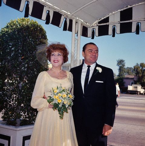 Ernest Borgnine & Ethel Merman married June 26, 1964. 32 days later they divorced. In Ethel's autobiography the chapter about her marriage to Borgnine is a blank page. @poddtadre @EthelMerman2 @_ethelmerman #BadMarriage #ShortMarriage #EthelMerman #ErnestBorgnine