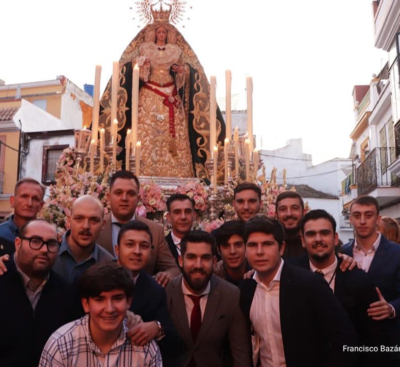 OscarGarcia_96's tweet photo. No somos 4 apellidos “ilustres”

Somos más 

Los Dali, Los Carmona, Los Peña, Los García, Los Sánchez, Los Ruiz, Los Bravo, Los Cruz, Los Rosano, Los Gil, Los Barragán, Los Rodríguez, Los Jiménez, Los Barranca, Los Bazán, Los Bello, Los Corredera, Los Estepa… 

Somos Vera Cruz https://t.co/njPc039dEE