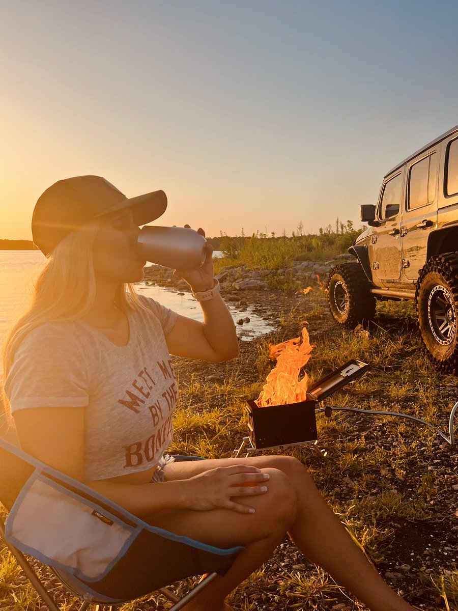 violett177's tweet photo. Camping Season In Full Effect ππ€πΌπ₯
#girlswhojeep #rubicon #lavabox #jeepnation #jeepwrangler #countrygirl #jeepgirl #4x4 #jeepnation #jeeplove #4x4trucks #jeepbabe #truckshow #truckstagram #4x4life #4x4adventure #trucks #jeepoverland #4x4offroad #camping #jeep #heytrip π https://t.co/rKTxyTYZME