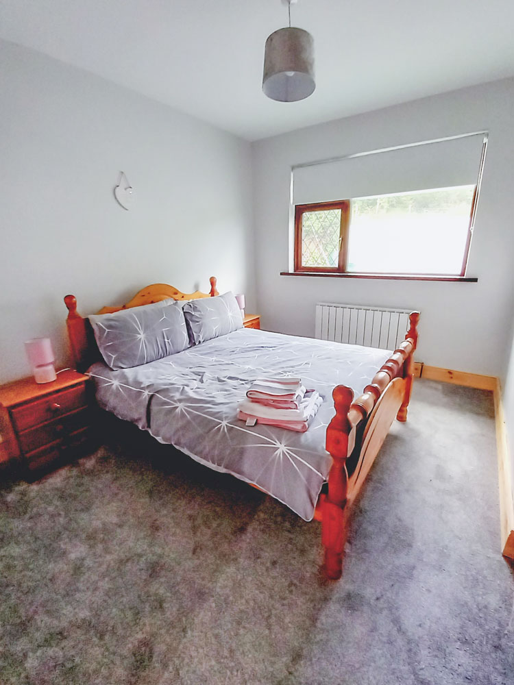 Drumore House - Fanad
donegalcottages.ie/listings/drumo…
Drumore accommodates 8 people comfortably. From its elevated site, it holds a commanding view of the surrounding landscape towards Mulroy Bay.