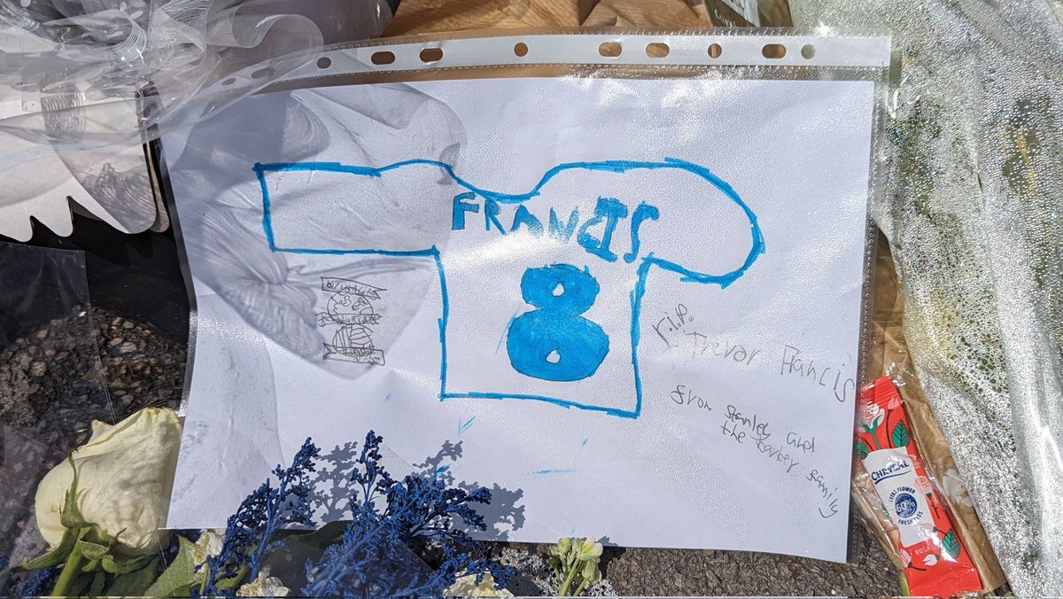 barbs_paul's tweet photo. Me & the boys have been to pay our respects. #forTrev #bcfclegend #bcfc https://t.co/LXxuHNErrj