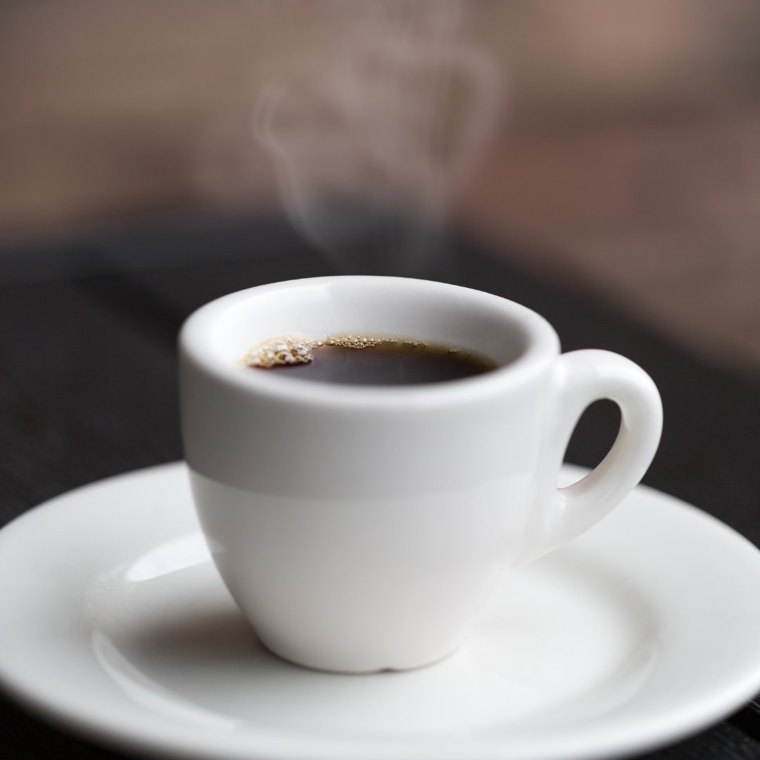 Un Café para esta mañana ? ☕️

Una taza tiene de 200 a 550 miligramos de antioxidantes, incluido el ácido clorogénico, un compuesto que ayuda al cuerpo a procesar la grasa y la glucosa.

Los antioxidantes reducen la inflamación, reducen el riesgo de enfermedades crónicas y