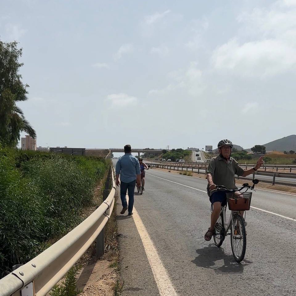 MCCartagena_ct's tweet photo. ✅  Aprobada la moción que presenta @jjloesco para darle solución a los múltiples problemas de accesibilidad ♿ que se encuentran en toda la costa de #Cartagena 🇩🇰, desde las playas ⛱️ hasta las vías de circulación 👨‍🦼 https://t.co/cMZGQjwCWf