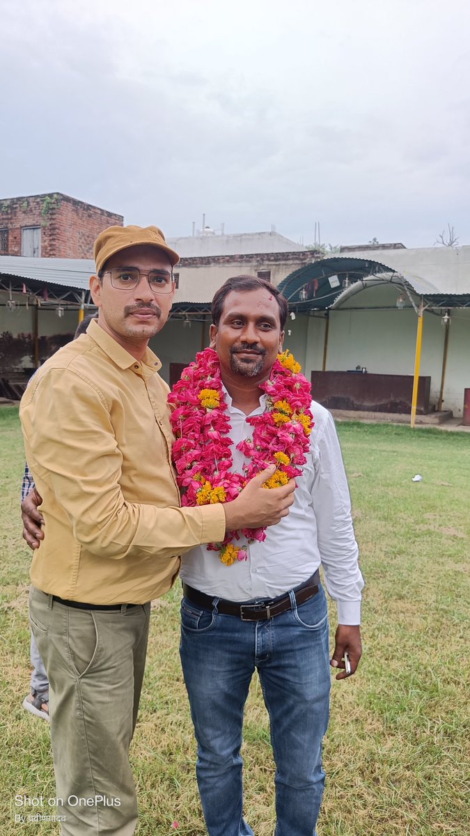 Praveen07220383's tweet photo. संघनिष्ठ,ईमानदार, युवा एवं छात्र-शिक्षक हित में सदैव तत्पर जिला मीडिया प्रभारी भाई उपेन्द्र कुमार वर्मा जी को जिला उपाध्यक्ष बनने पर बहुत बहुत बधाई एवं  शुभकामनाएं  💞💐
@upendraetw936
@DrDCSHARMAUPPSS https://t.co/rcPTpV0ynt