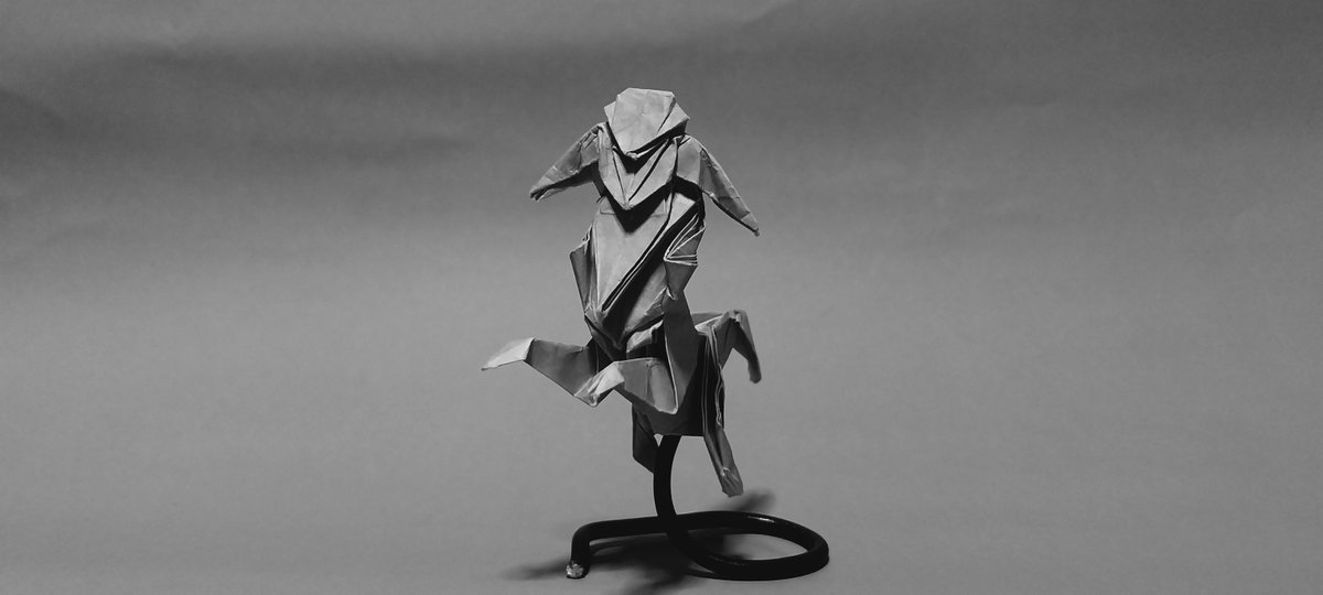 AlphCherno's tweet photo. Centaur
It was hard for me to figure out how to finish it in one try. The original one was made from green kami paper, but I filtered it with greyscale to hide unwanted white points.
Designed &amp; folded: @AlphCherno https://t.co/WvFIVp9MZC