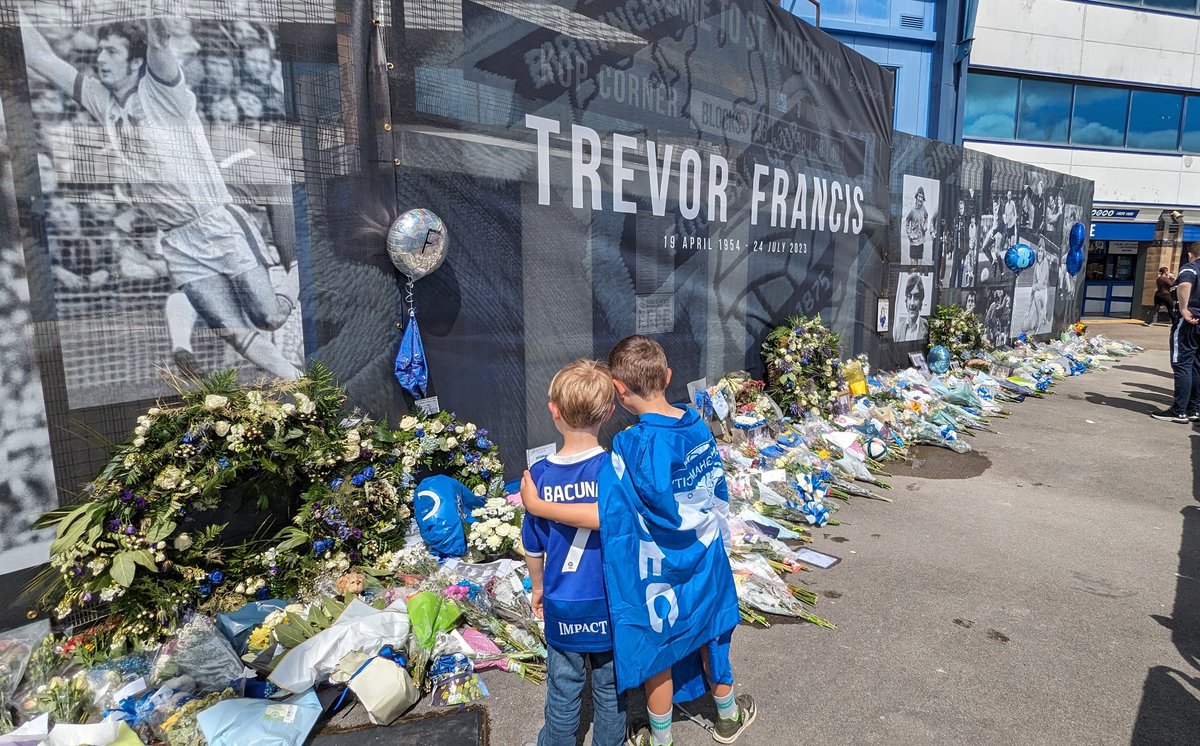 barbs_paul's tweet photo. Me & the boys have been to pay our respects. #forTrev #bcfclegend #bcfc https://t.co/LXxuHNErrj